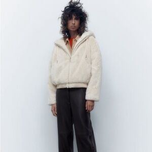 BWOT Zara FAUX FUR HOODED JACKET